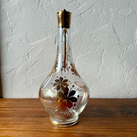 Vintage Glass Handblown Cruet Decanter – Floral Gold Detail - Picture 12 of 16